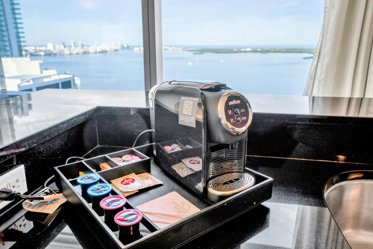 2 Bedroom Or King Studio Suites Four Seasons Hotel Miami Free Wi-Fi & Free Parking エクステリア 写真