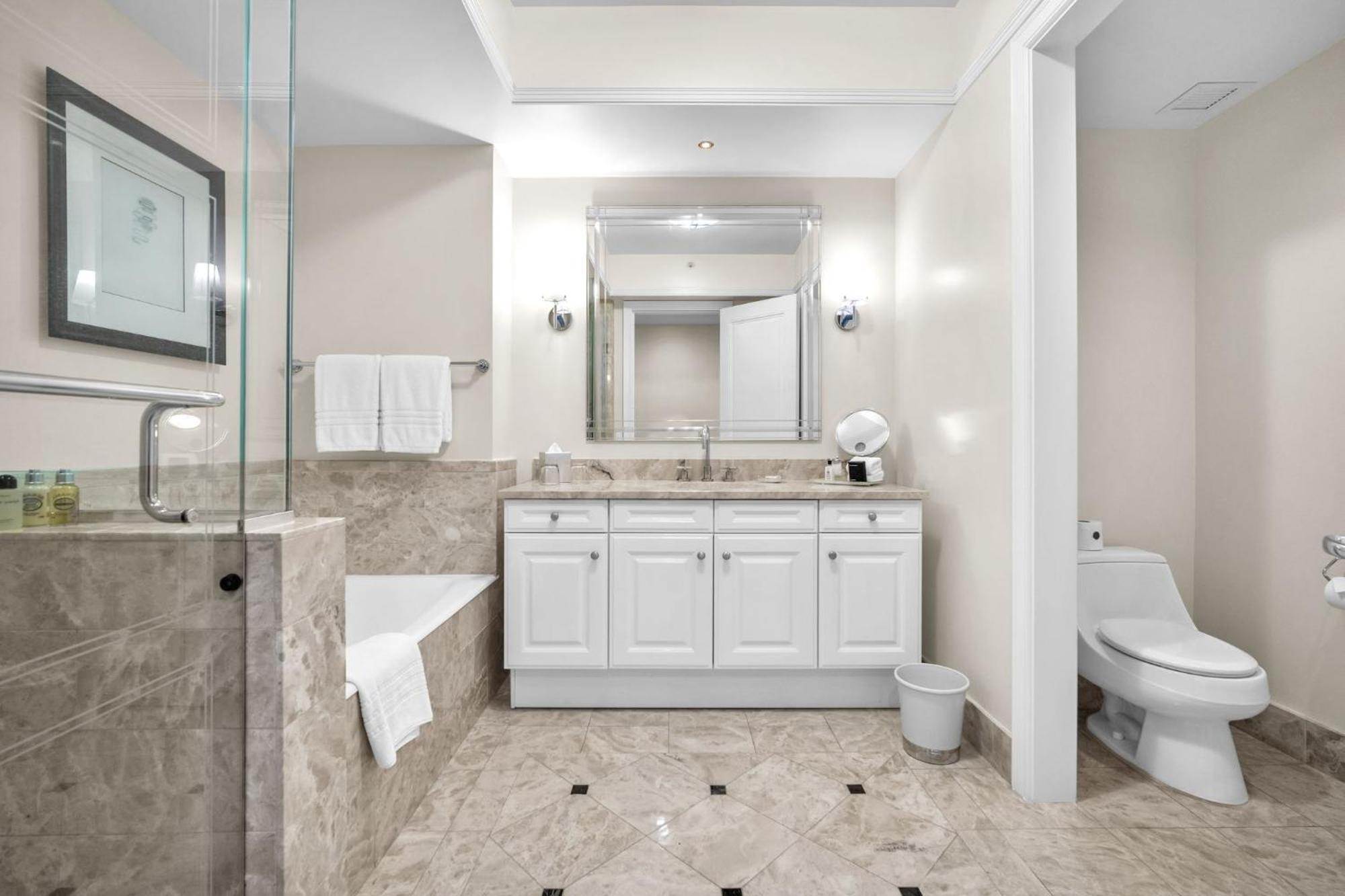 2 Bedroom Or King Studio Suites Four Seasons Hotel Miami Free Wi-Fi & Free Parking エクステリア 写真