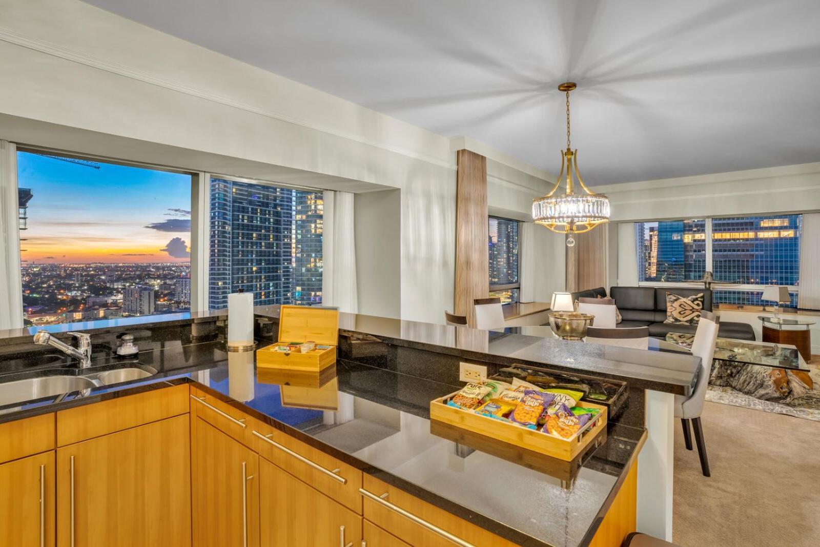 2 Bedroom Or King Studio Suites Four Seasons Hotel Miami Free Wi-Fi & Free Parking 部屋 写真